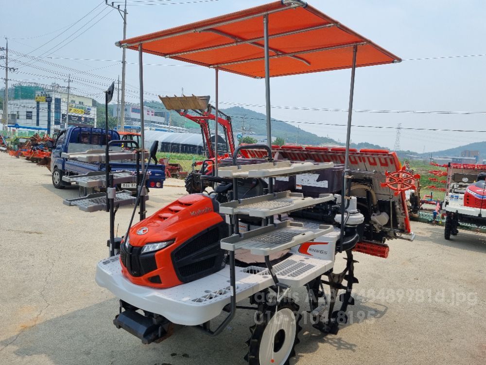 구보다 이앙기 KNW6GS (6조식) 뒤우측면