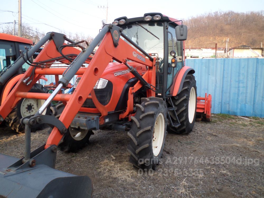 Daedong Tractor MX90 (90hp) 뒤우측면