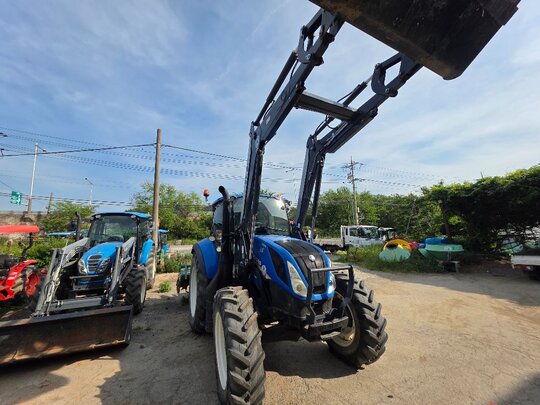 NewHolland Tractor T5.110 (109hp) 앞좌측면
