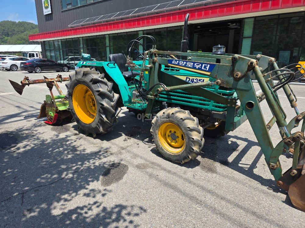 Daedong Tractor D4351 (43hp) 뒤우측면
