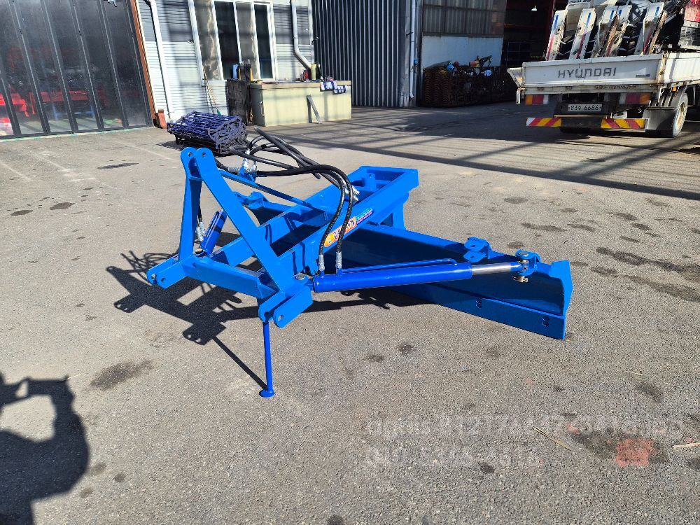  제설용 그레이더(농업용) 제설용 그레이더(농업용)  뒤우측면