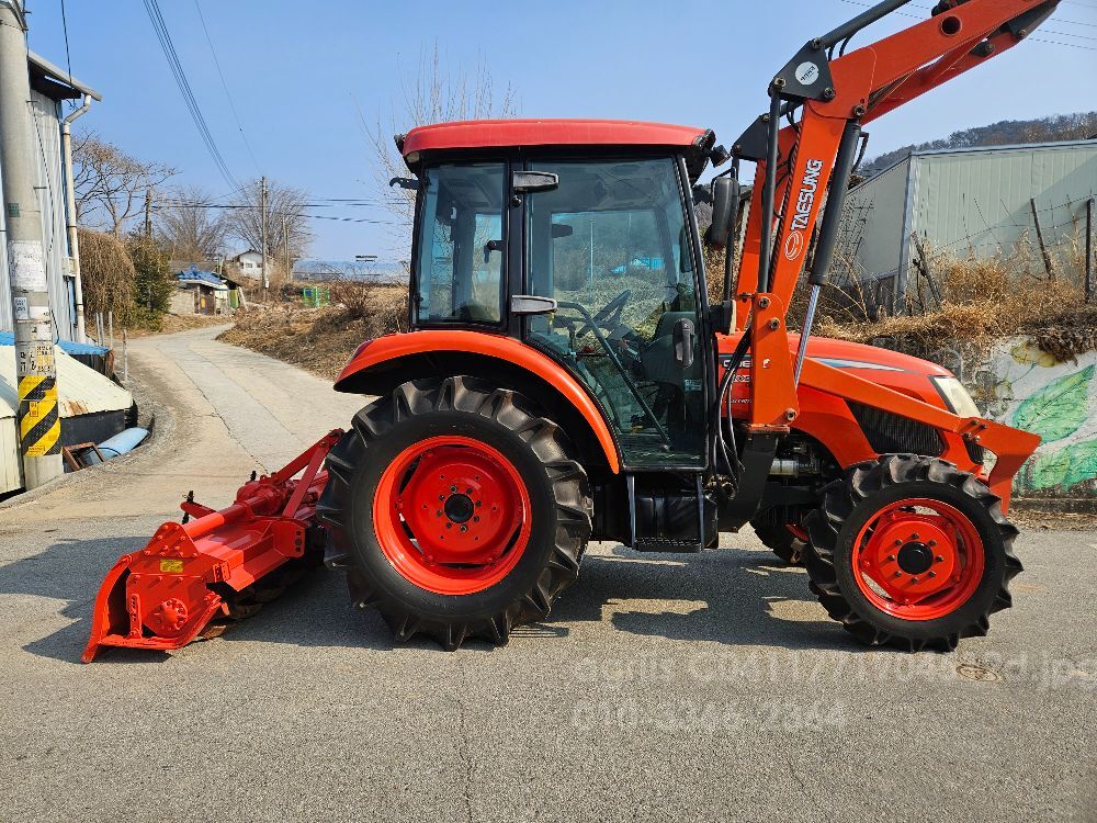 대동 트랙터 RX560 (56마력) 뒤우측면