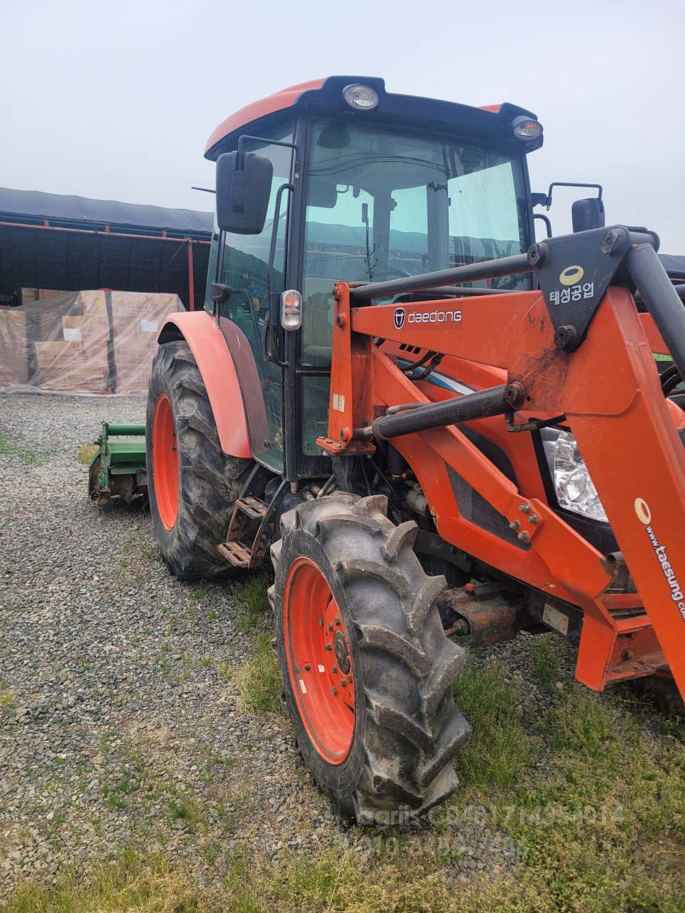 Daedong Tractor RX730 (73hp) 측면