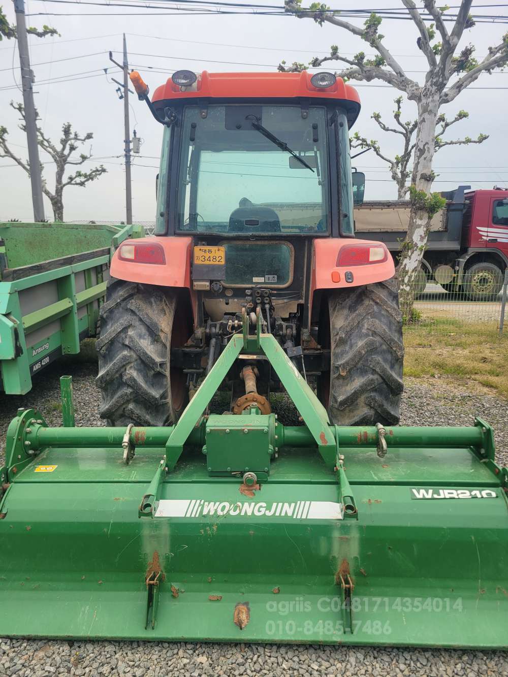 Daedong Tractor RX730 (73hp) 운전석