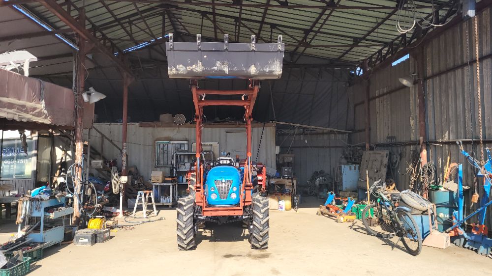 LS Tractor R53 (53hp)