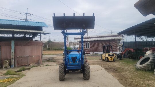 LS Tractor R53 (53hp)