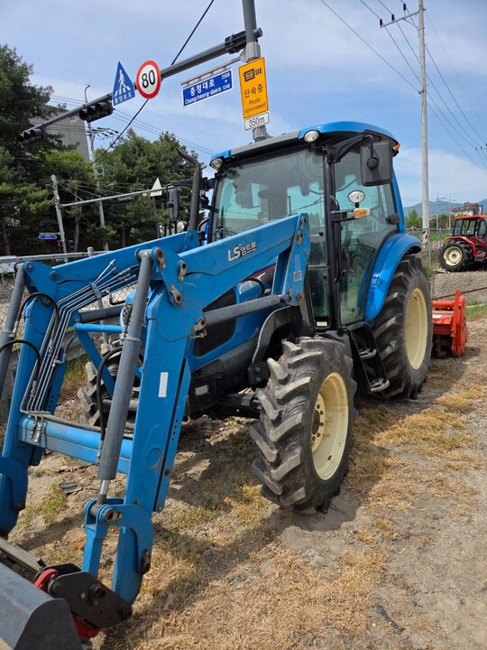 LS Tractor MT5.73 (73.9hp)