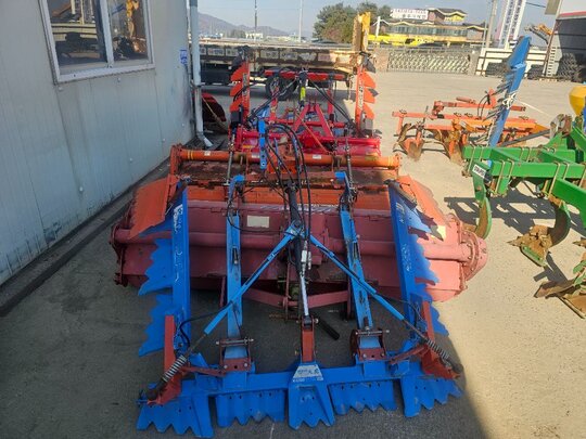 Daedong Tractor RX630 (63hp) 앞좌측면