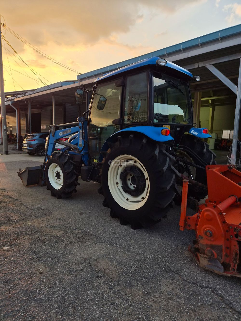 LS Tractor U6030 (60hp) 뒤우측면