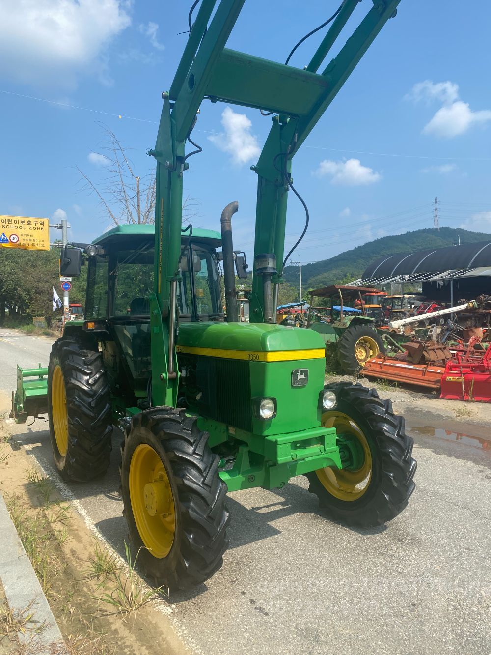JohnDeere Tractor 3350 (106hp) 뒤우측면