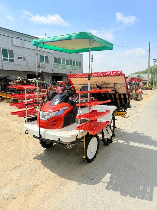 대동 이앙기 ERP60DZ (6조식) 앞좌측면
