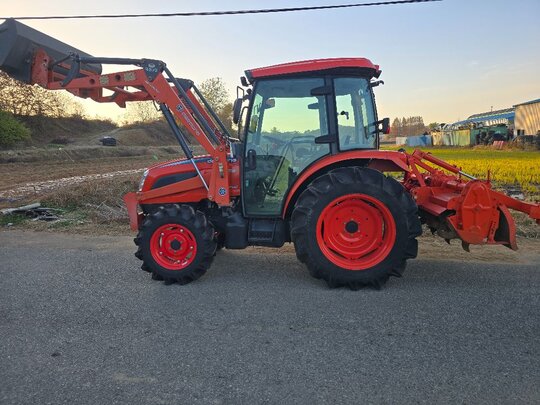 Daedong Tractor LX60 (60hp)