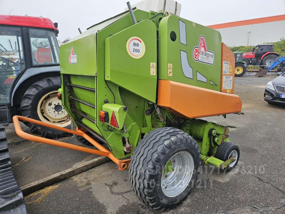  Round Baler BR--200154cm  운전석