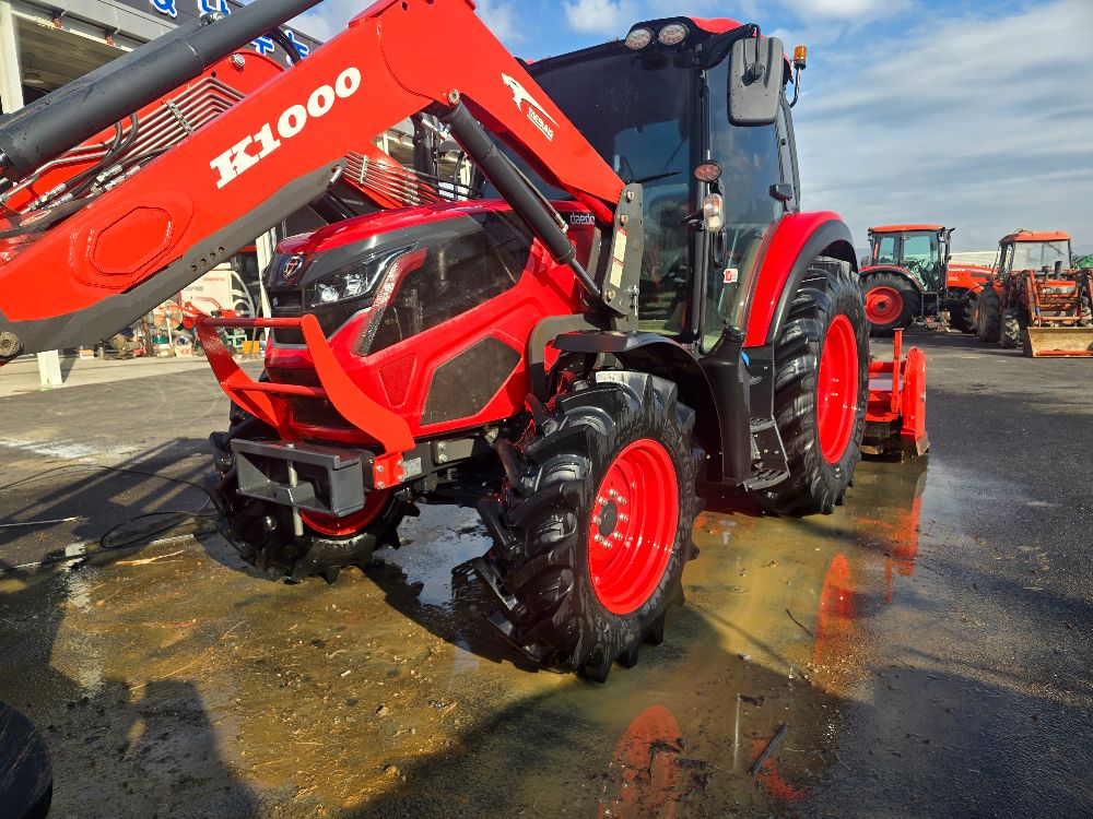 Daedong Tractor HX1000 (111hp) 앞좌측면