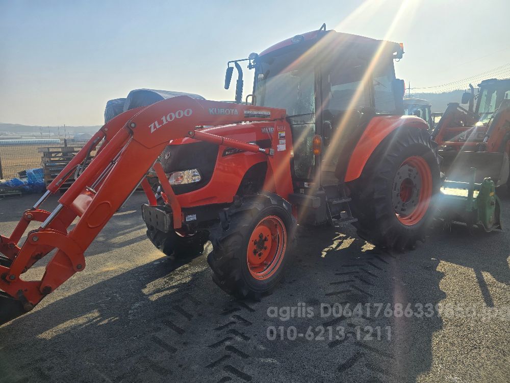 Kubota Tractor MZ757 (80hp) 뒤우측면