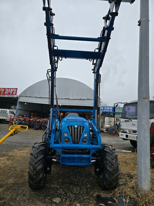 LS Tractor KR55 (55hp)