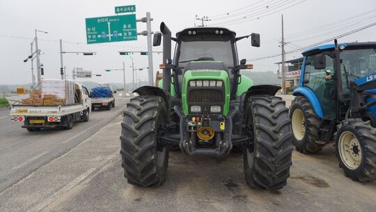  Tractor TTV630 (225hp)