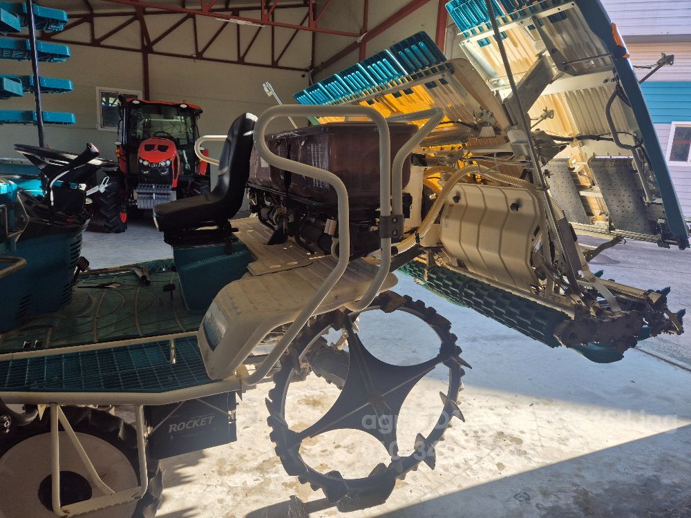 구보다 이앙기 KEP8DF (8조식) 뒤우측면