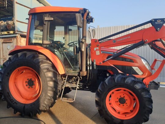 Daedong Tractor PX1000 (100hp)