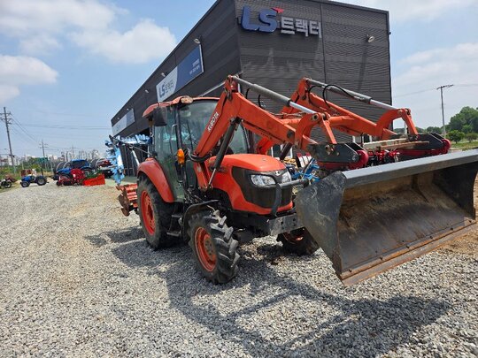 Kubota Tractor MR607 (63hp) 앞좌측면