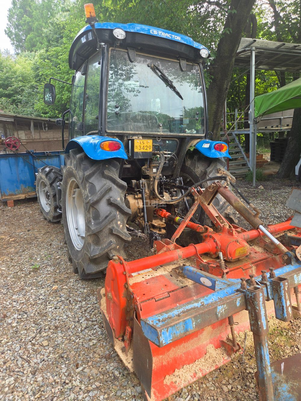 LS 트랙터 U6155 (56마력) 뒤우측면