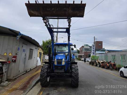 뉴홀랜드 트랙터 TX110A (110마력)