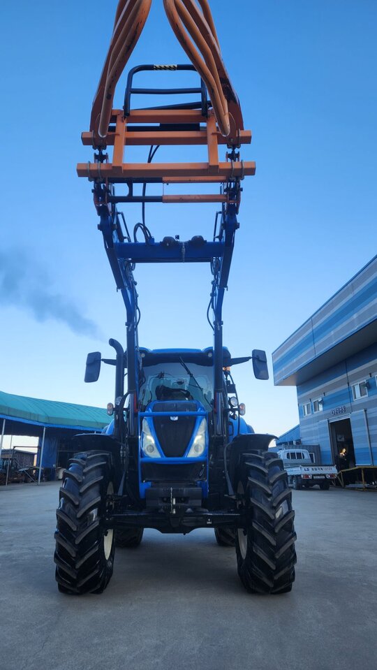 LS Tractor T6.165 (165hp)