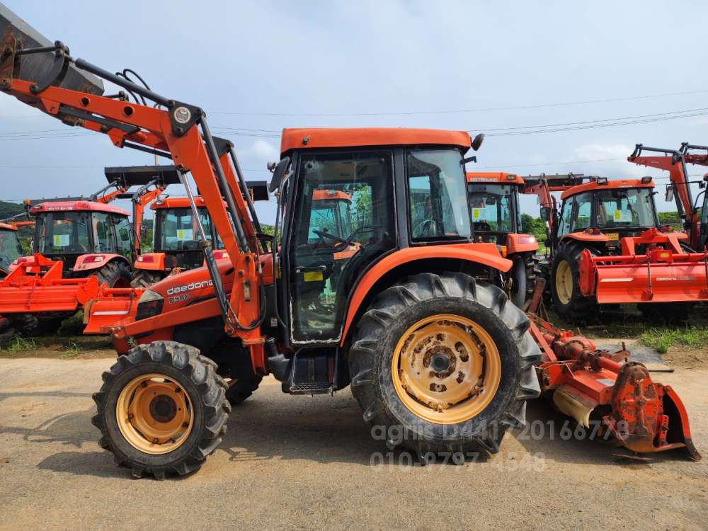 Daedong Tractor D500C (50hp) 운전석