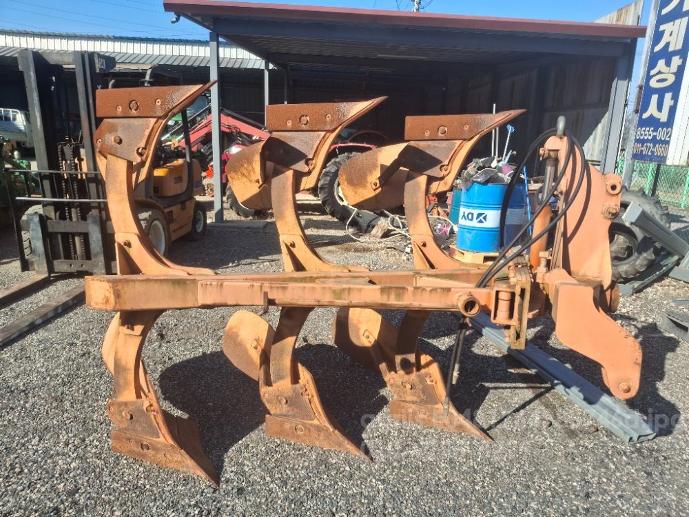 고창쟁기 쟁기 쟁기 뒤우측면