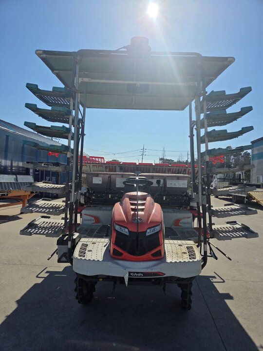 Kubota Rice transplanter KNW8SFS-GS (8Rows)