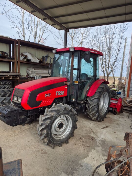 TYM Tractor T552 (55hp) 앞좌측면