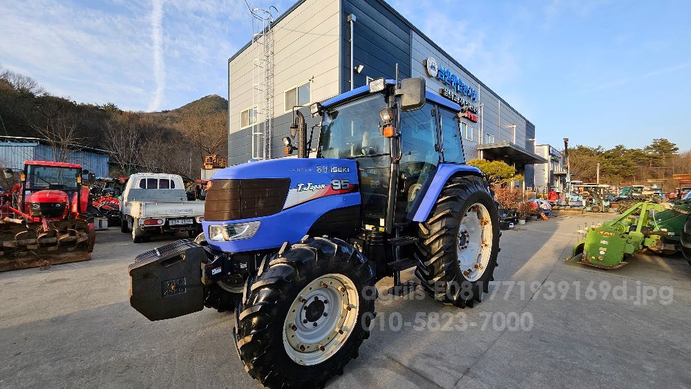 TYM 트랙터 TJW95 (95마력) 뒤우측면