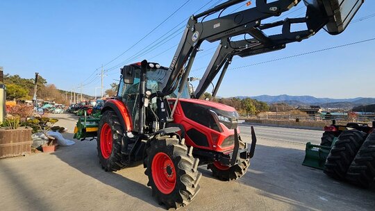 대동 트랙터 HX1200 (127마력) 앞좌측면