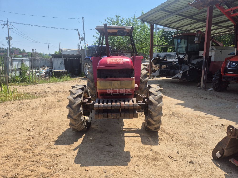 LS 트랙터 LT470D (47마력) 뒤우측면