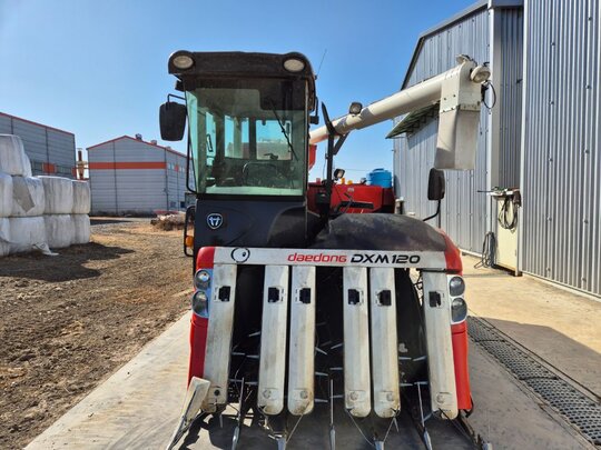 Daedong Combine Harvester DXM120 (6Rows) 앞좌측면
