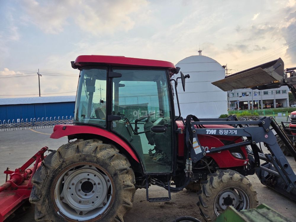 TYM Tractor M520 (52hp) 뒤우측면