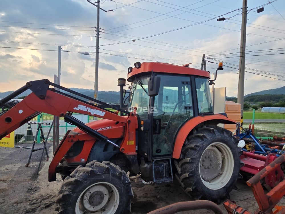 Daedong Tractor D581 (58hp) 뒤우측면