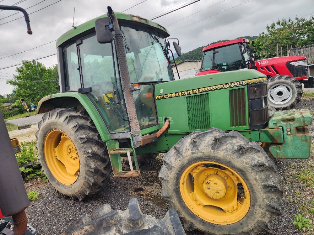 JohnDeere Tractor 6200 (85hp) 뒤우측면