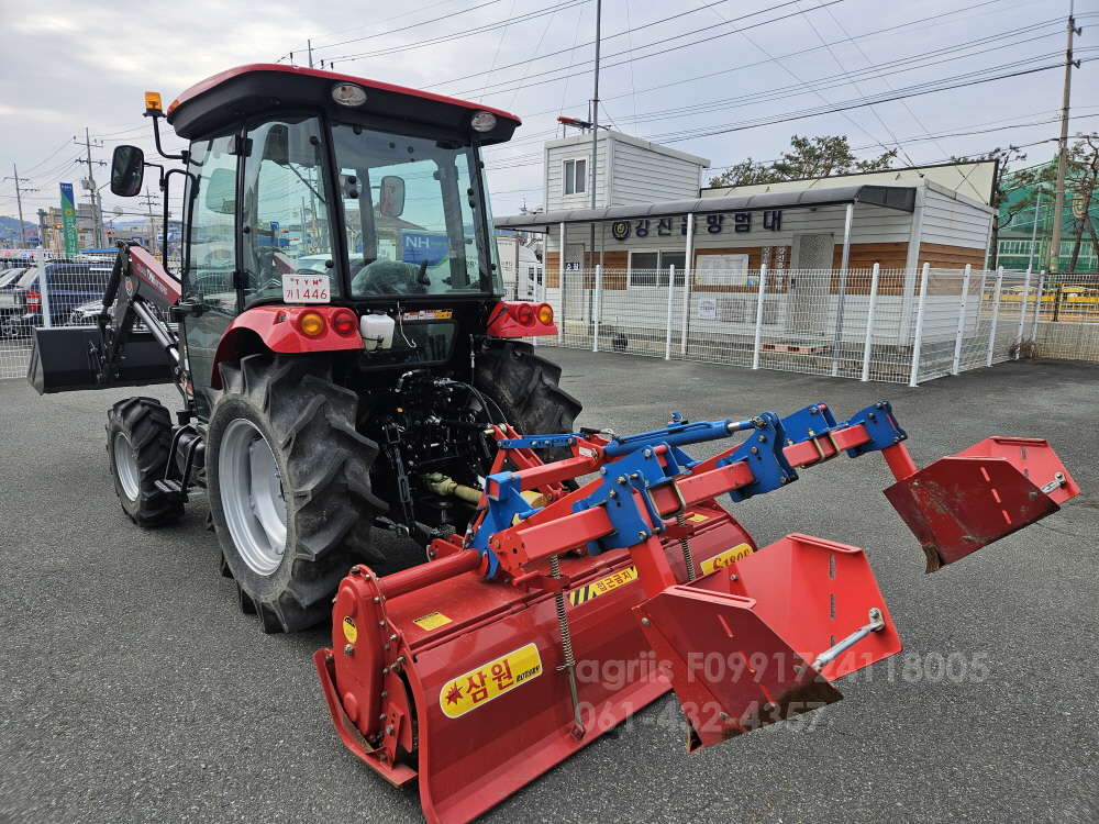 TYM Tractor TE58C  뒤우측면