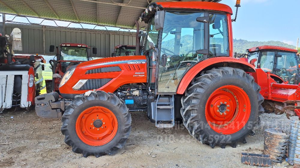 대동 트랙터 PX900 (90마력) 뒤우측면