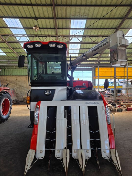 Kubota Combine Harvester ER575K (5Rows) 앞좌측면