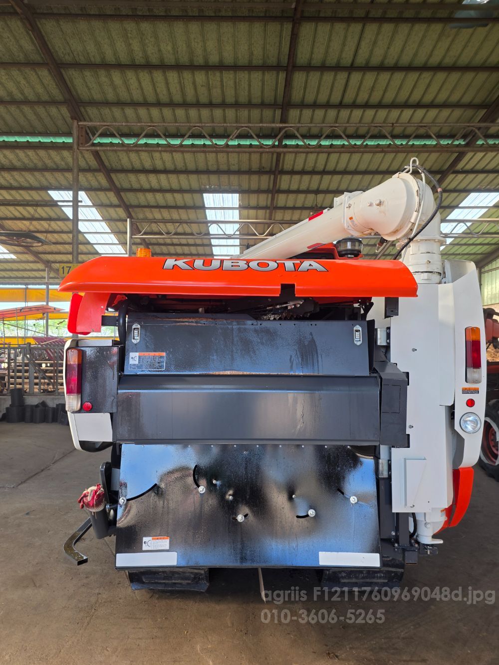Kubota Combine Harvester ER575K (5Rows) 뒤우측면
