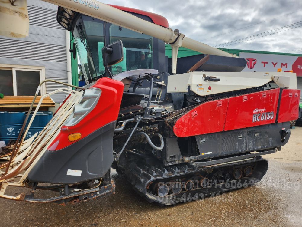 Kukje Combine Harvester KC6130 (6Rows) 뒤우측면