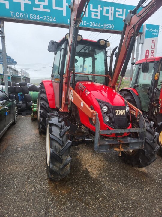 TYM 트랙터 TX803 (80마력) 앞좌측면