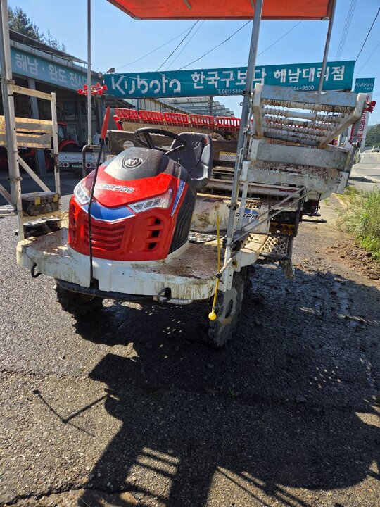 대동 이앙기 ERP80D (8조식) 앞좌측면
