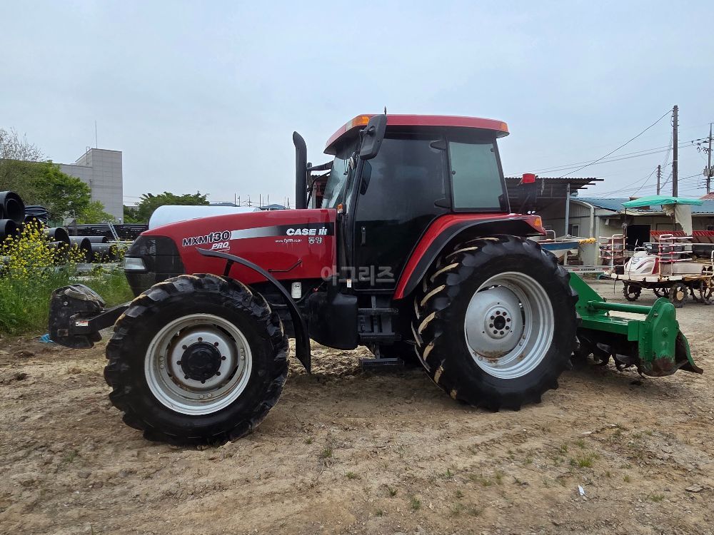 TYM 트랙터 MXM130 (130마력) 뒤우측면