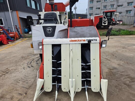 대동 콤바인 DSM72 (4조식)