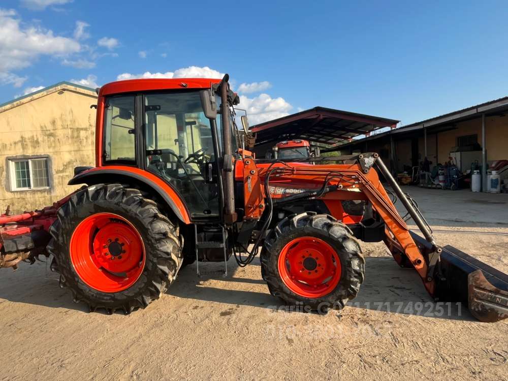 Daedong Tractor D852 (85hp) 운전석