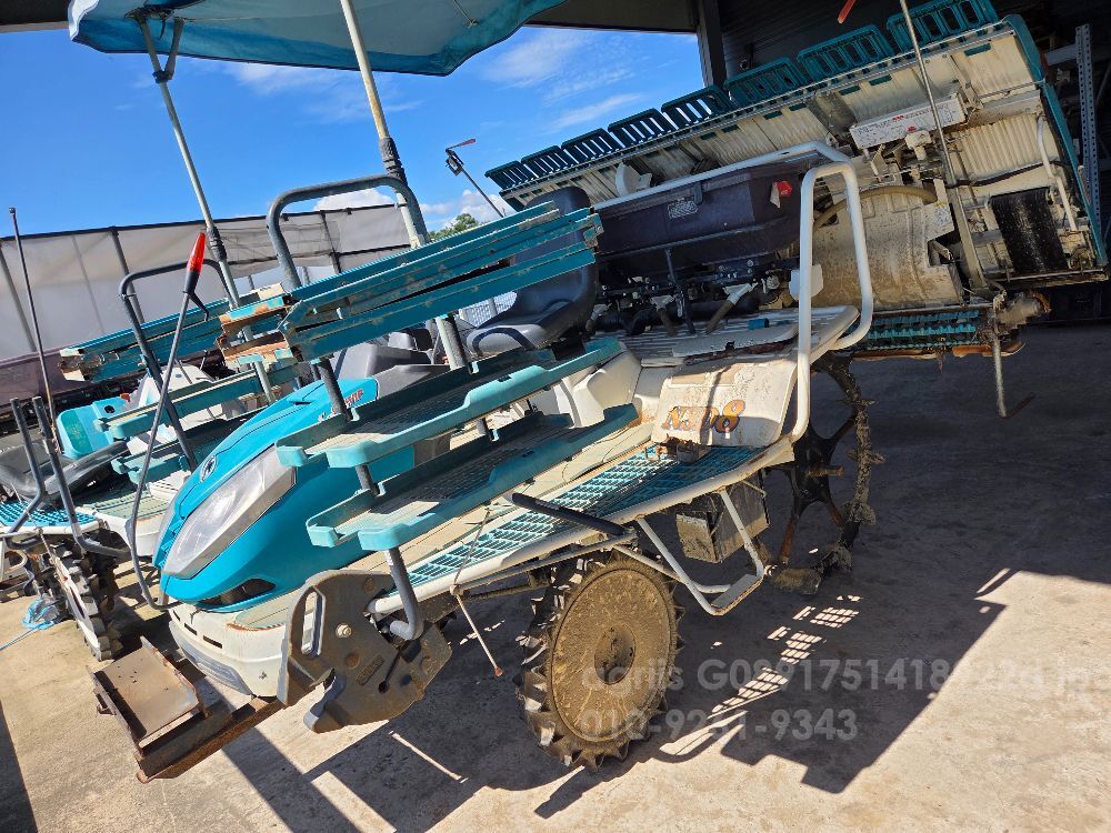 구보다 이앙기 NSD8FR (8조식) 뒤우측면