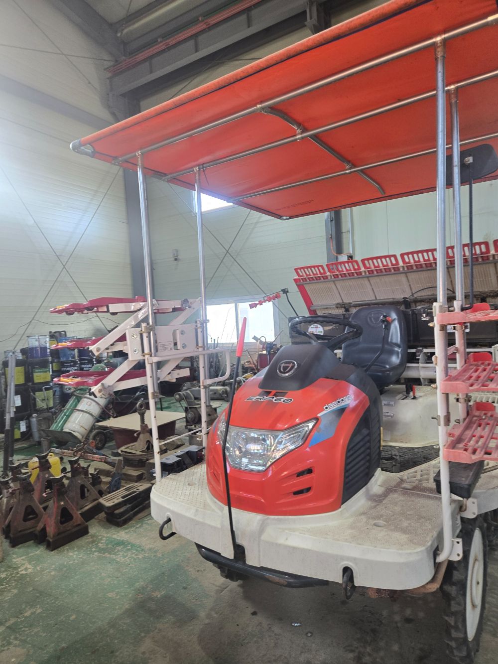 대동 이앙기 ERP60 (6조식) 앞좌측면